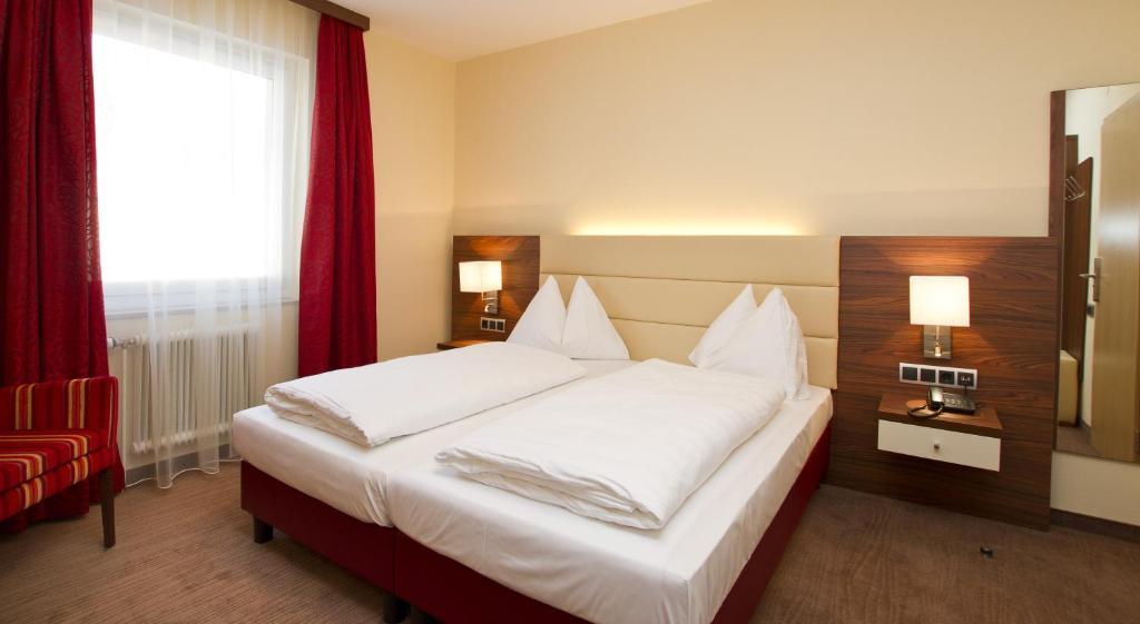 Schoenis-Landhotel Бад-Миттерндорф Номер фото